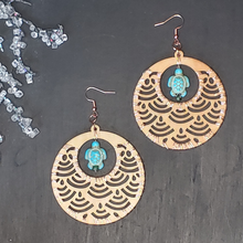 Load image into Gallery viewer, Wooden Fillagree Medallion/Turquoise Turtle