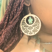 Load image into Gallery viewer, Wooden Fillagree Medallion/Turquoise Turtle