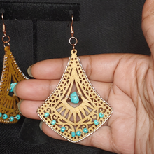 Load image into Gallery viewer, Wooden Fillagree Arrowhead/Turquoise beads